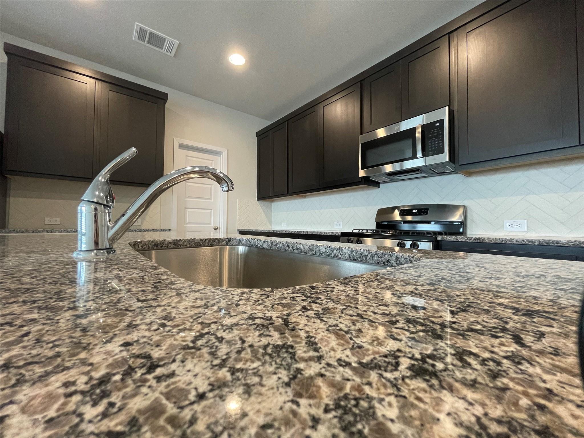 2801 Winding Creek Rd, Kyle, TX 78640