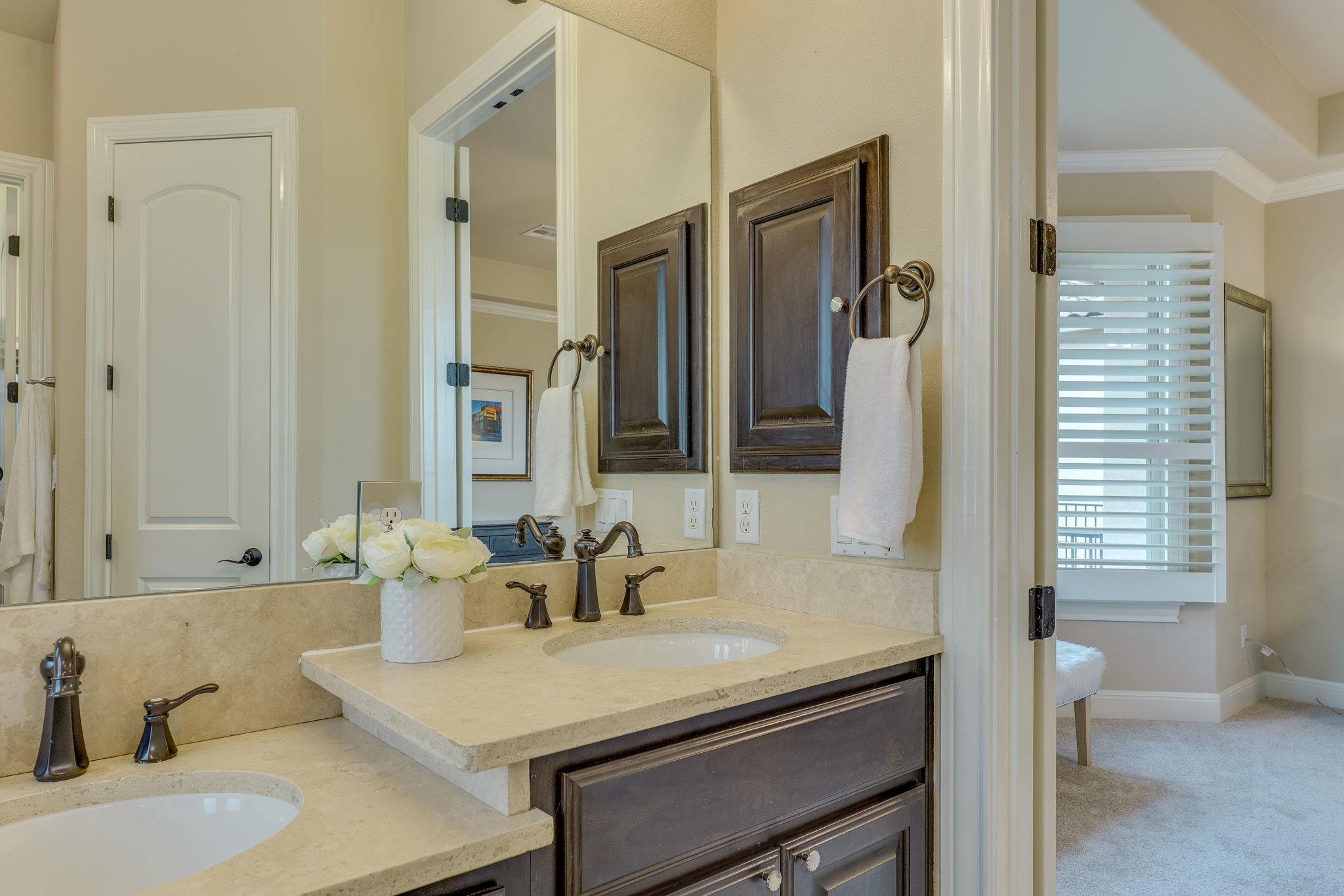 11601 Shadestone Ter, Austin, TX 78732