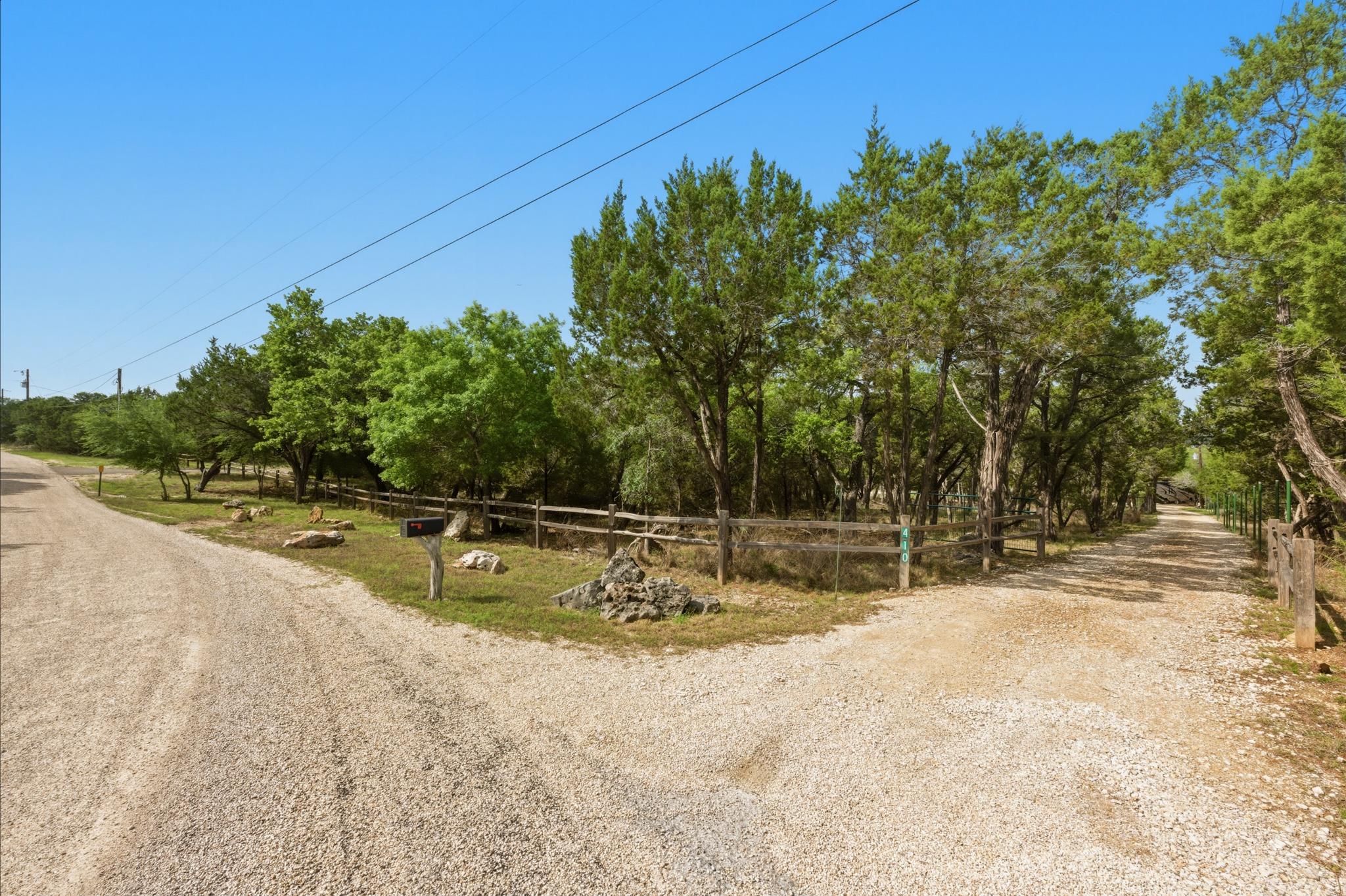 410 Cedar Bend Rd, Wimberley, TX 78676
