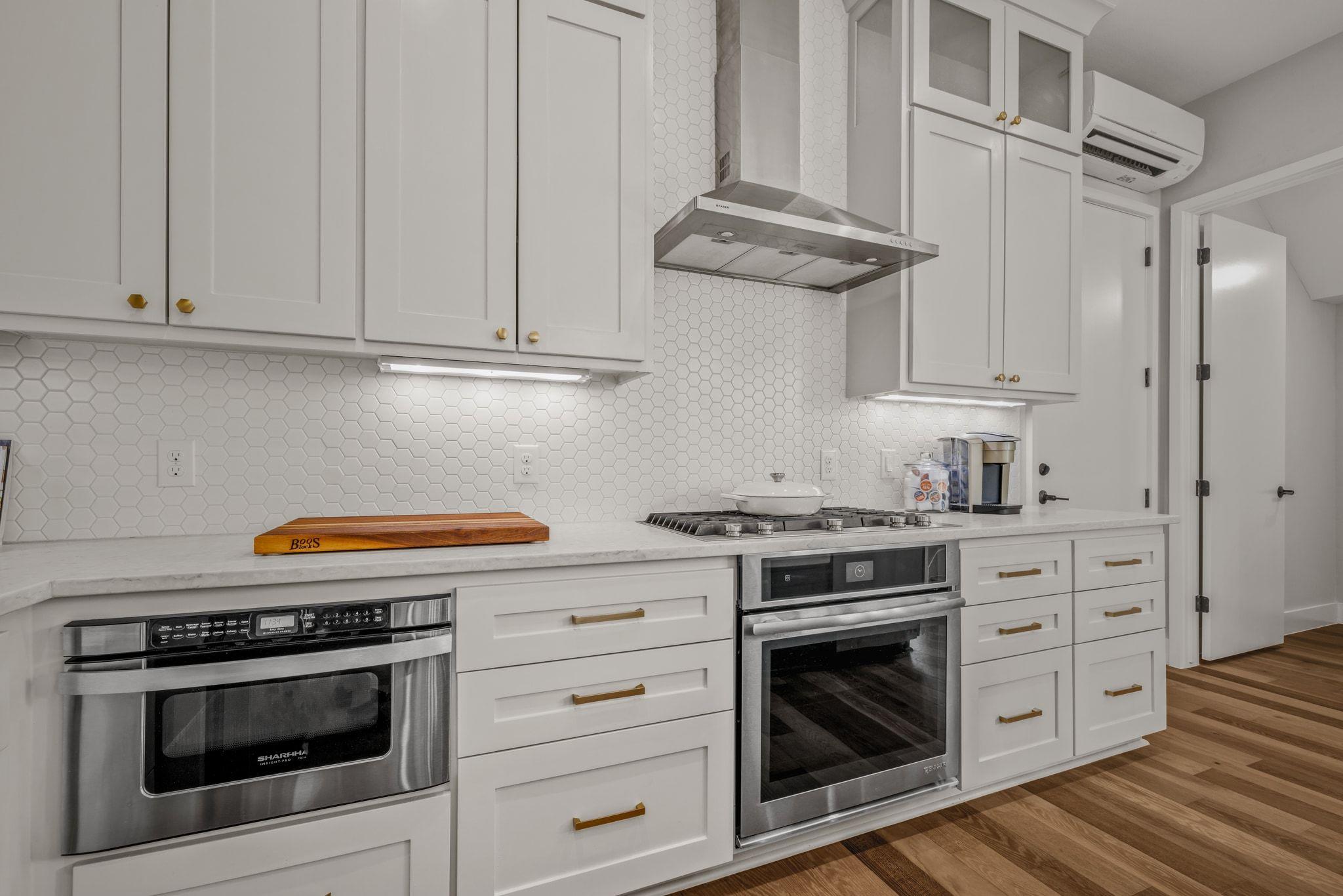 1101 W 39 1/2 St # B, Austin, TX 78756