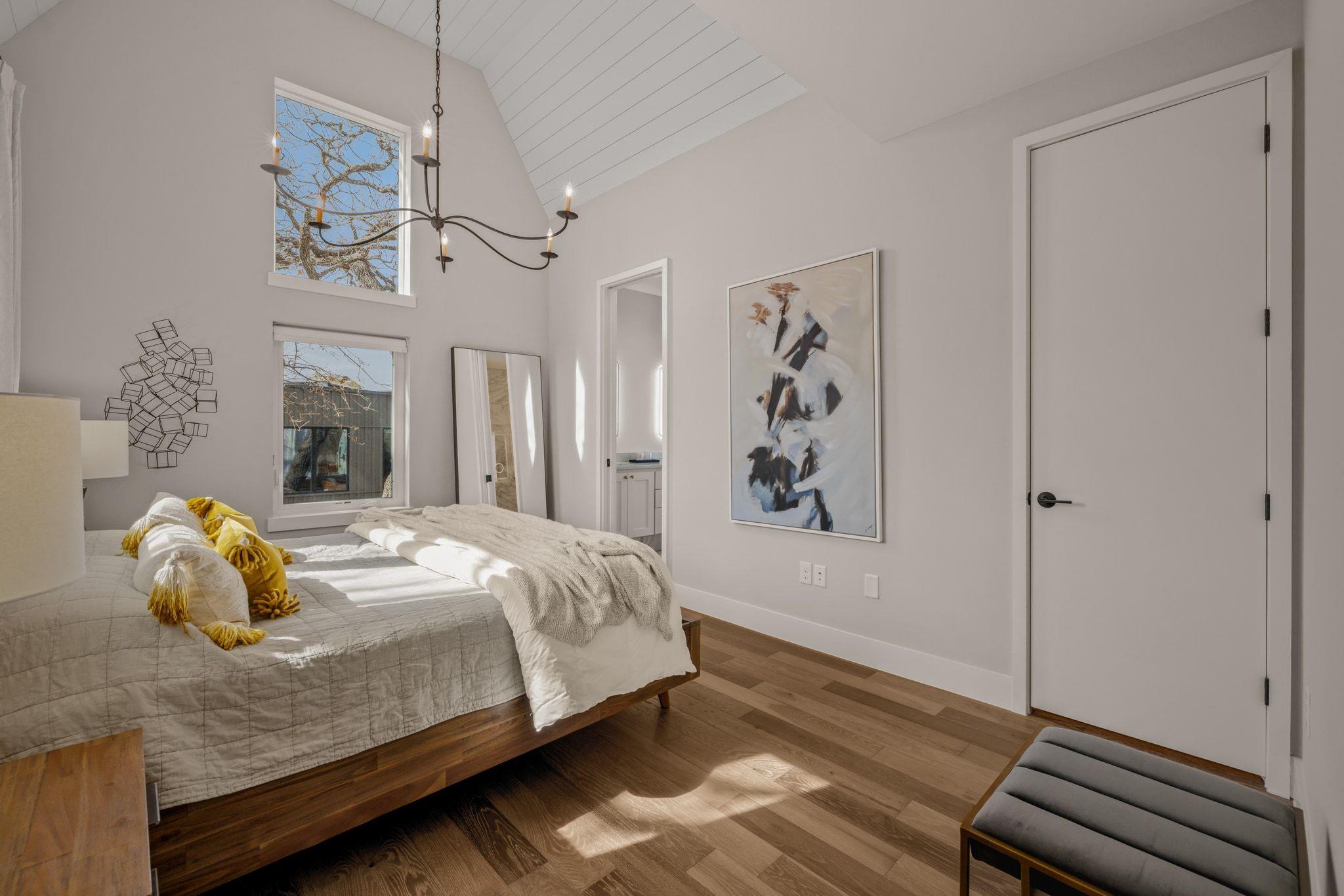 1101 W 39 1/2 St # B, Austin, TX 78756