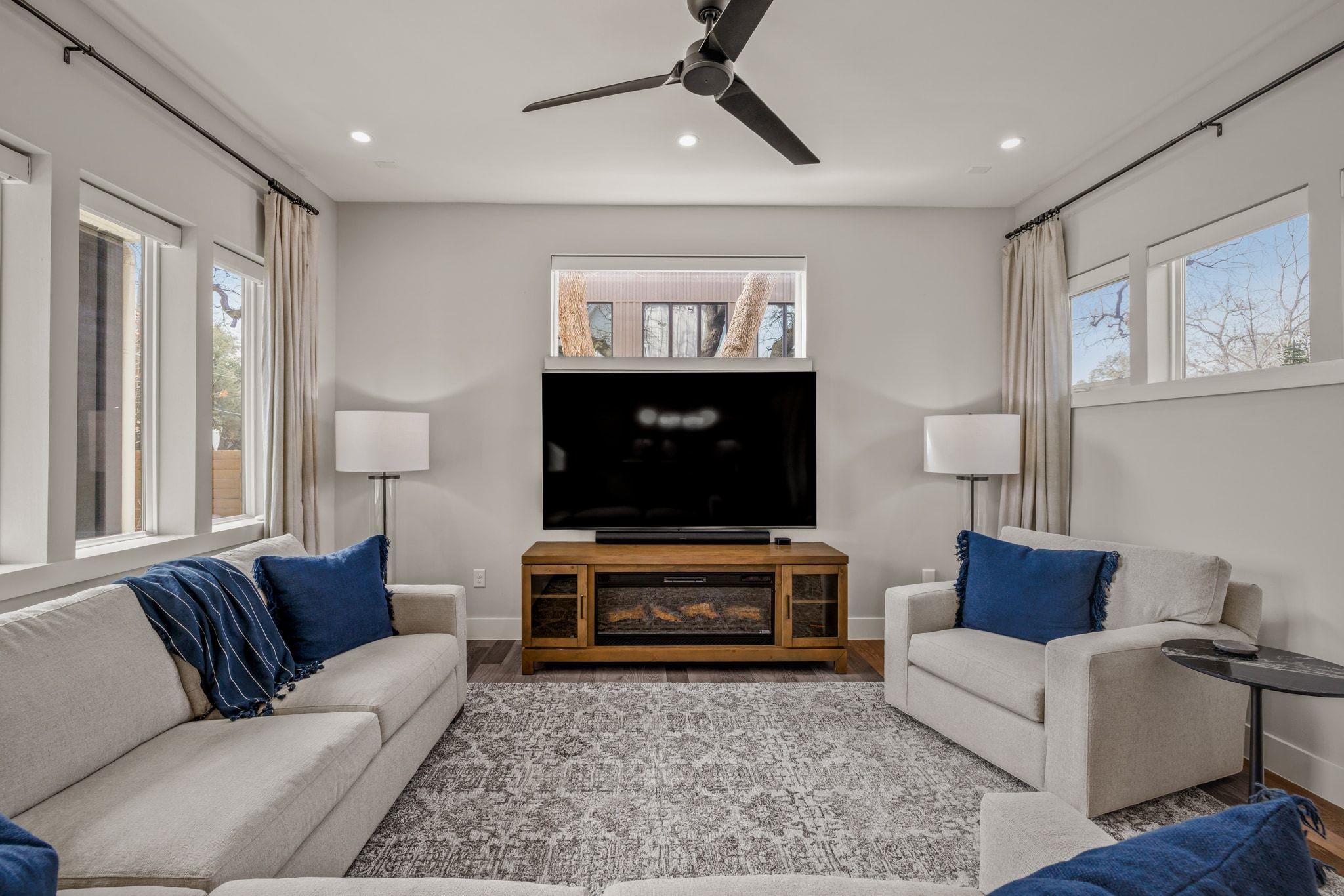 1101 W 39 1/2 St # B, Austin, TX 78756