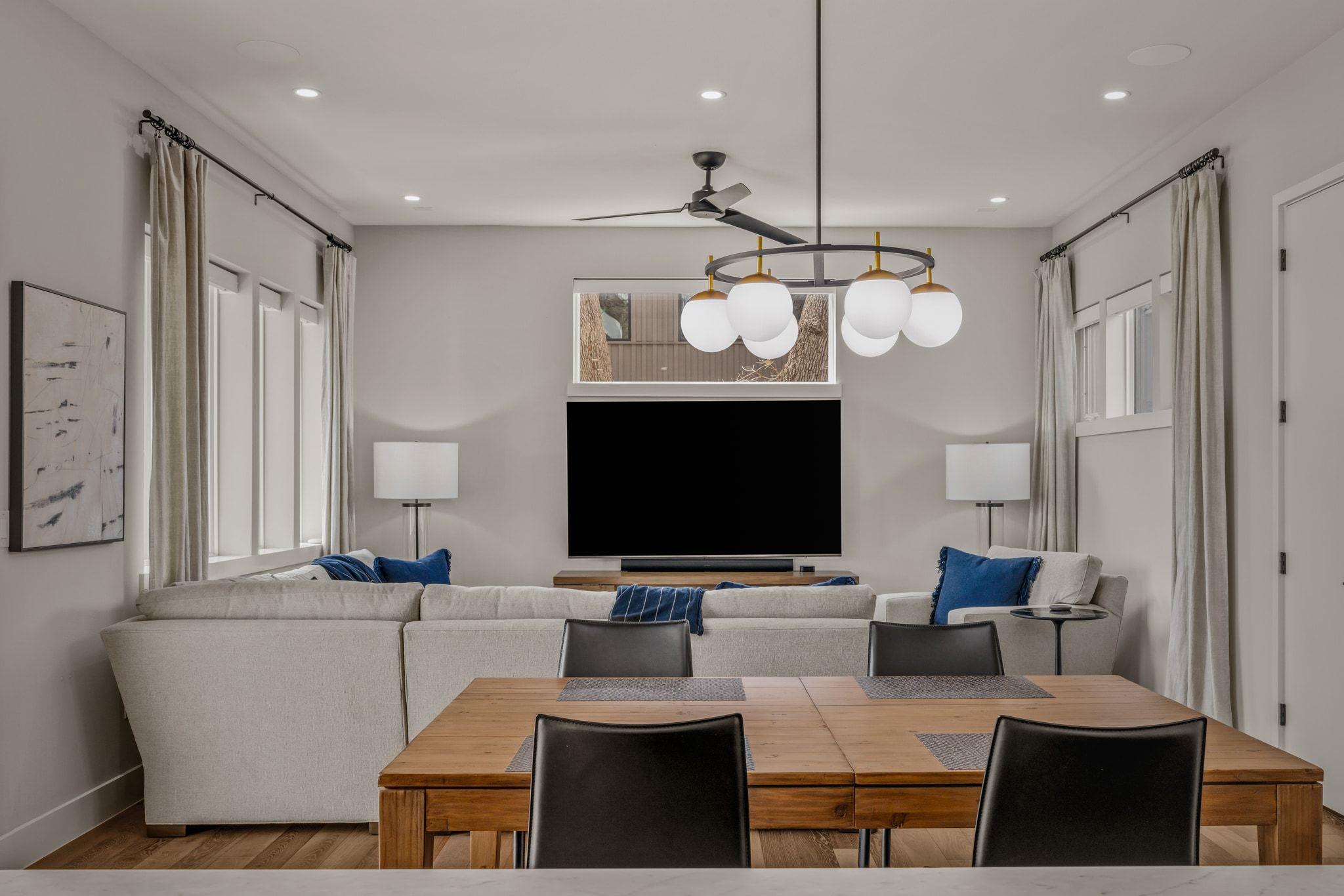 1101 W 39 1/2 St # B, Austin, TX 78756