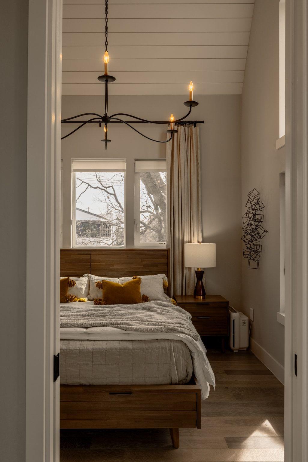 1101 W 39 1/2 St # B, Austin, TX 78756