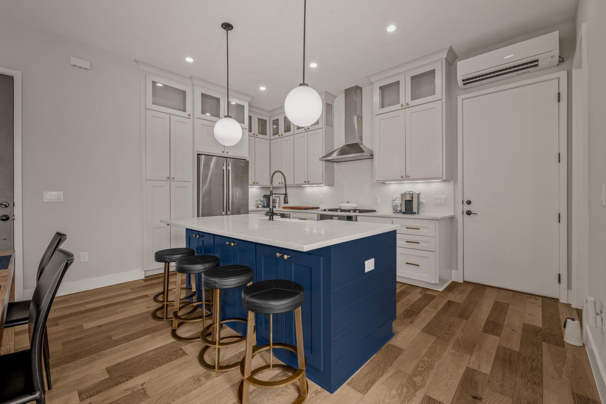 1101 W 39 1/2 St # B, Austin, TX 78756