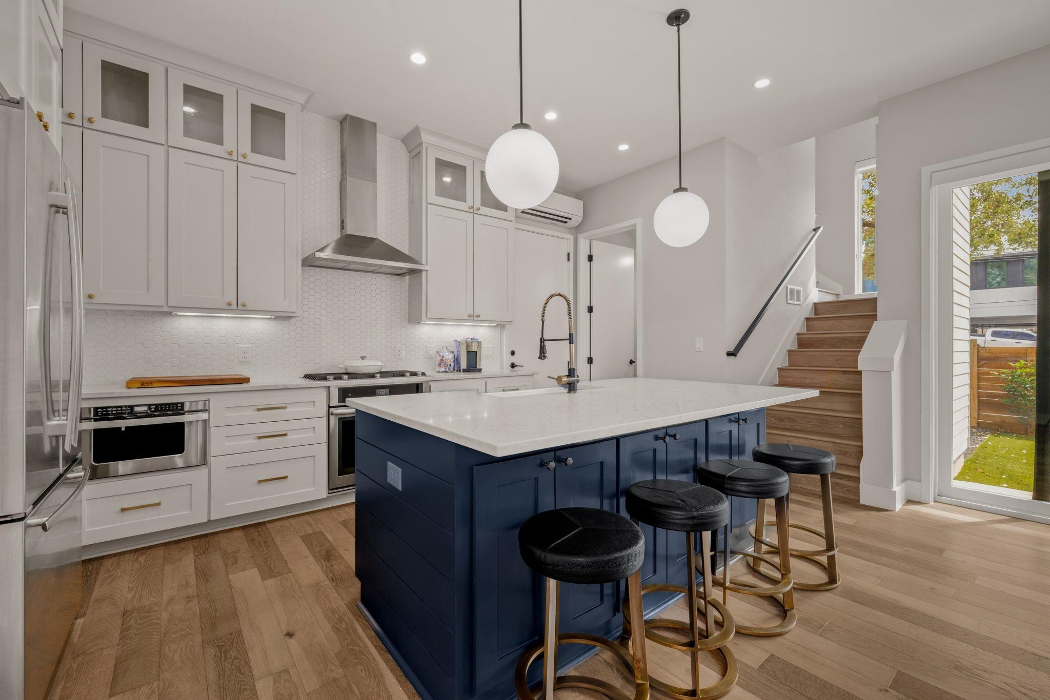 1101 W 39 1/2 St # B, Austin, TX 78756