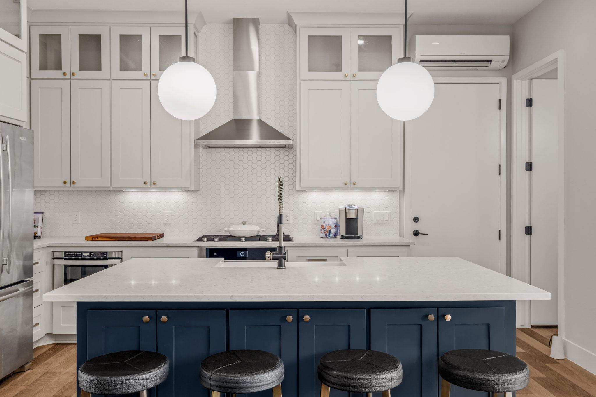 1101 W 39 1/2 St # B, Austin, TX 78756