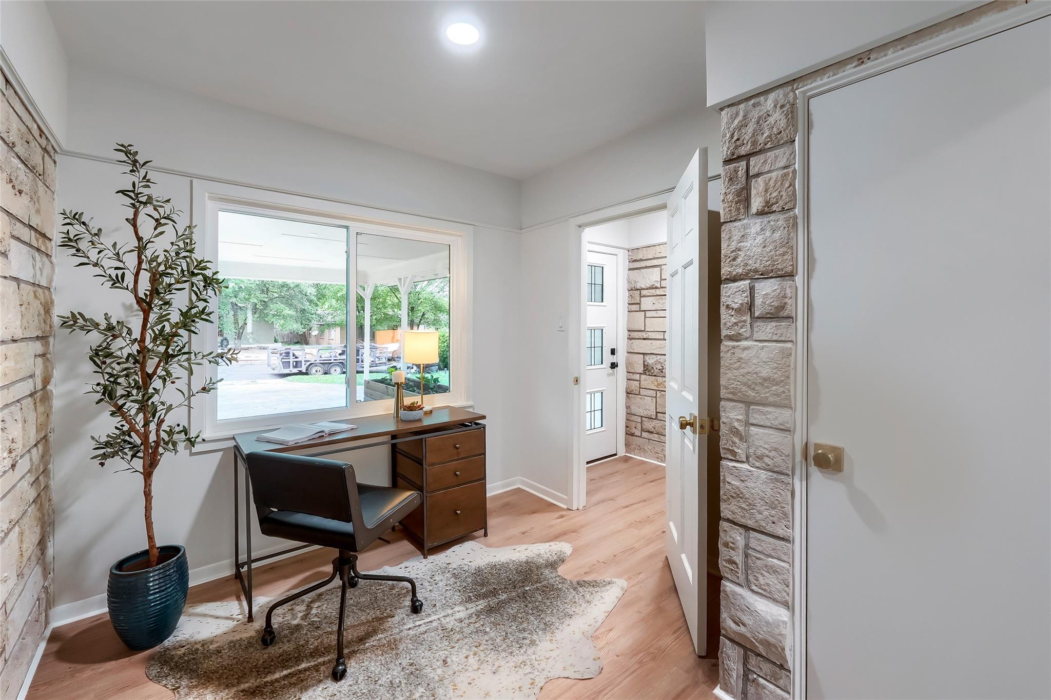 5907 Eureka Dr, Austin, TX 78745