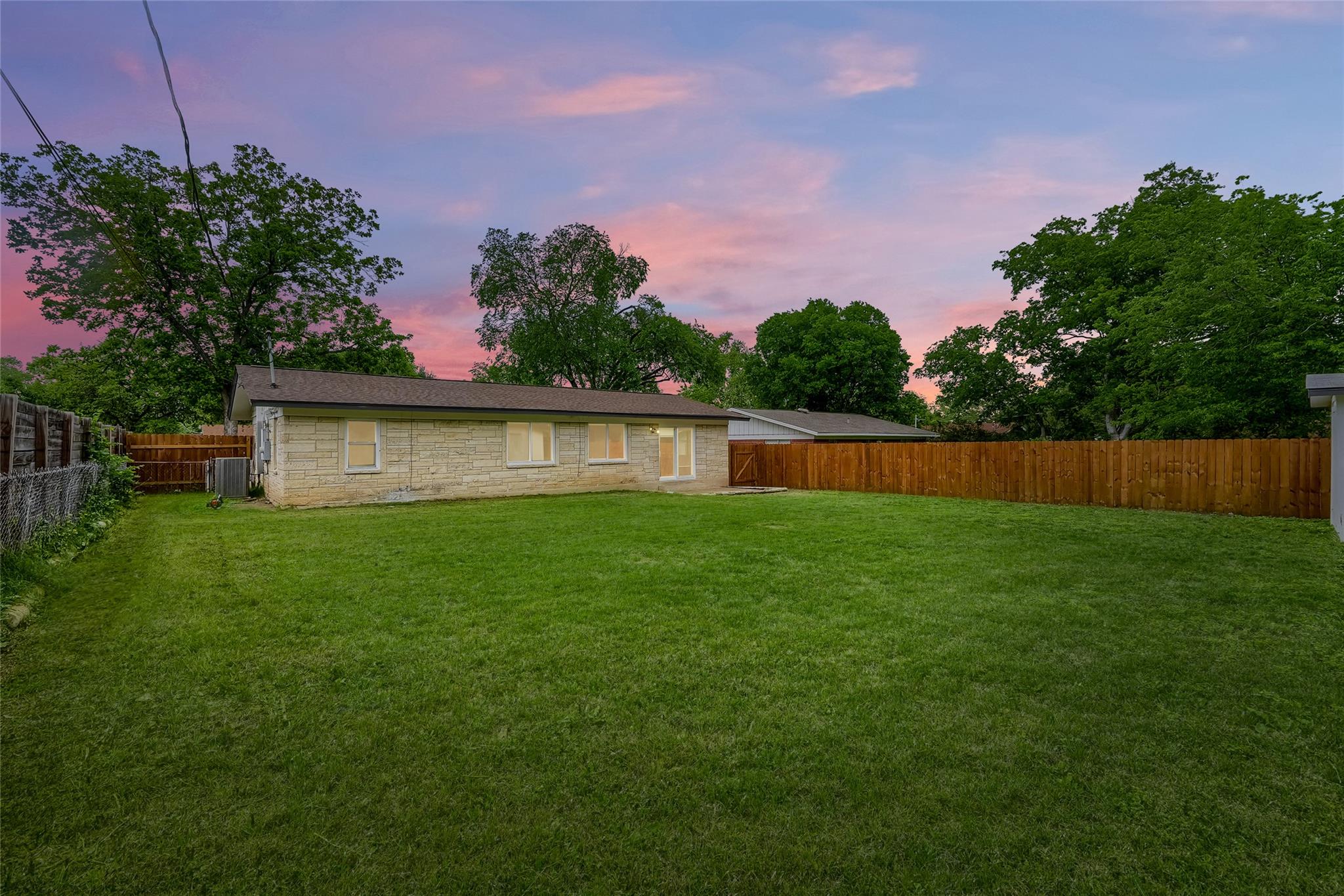 5907 Eureka Dr, Austin, TX 78745