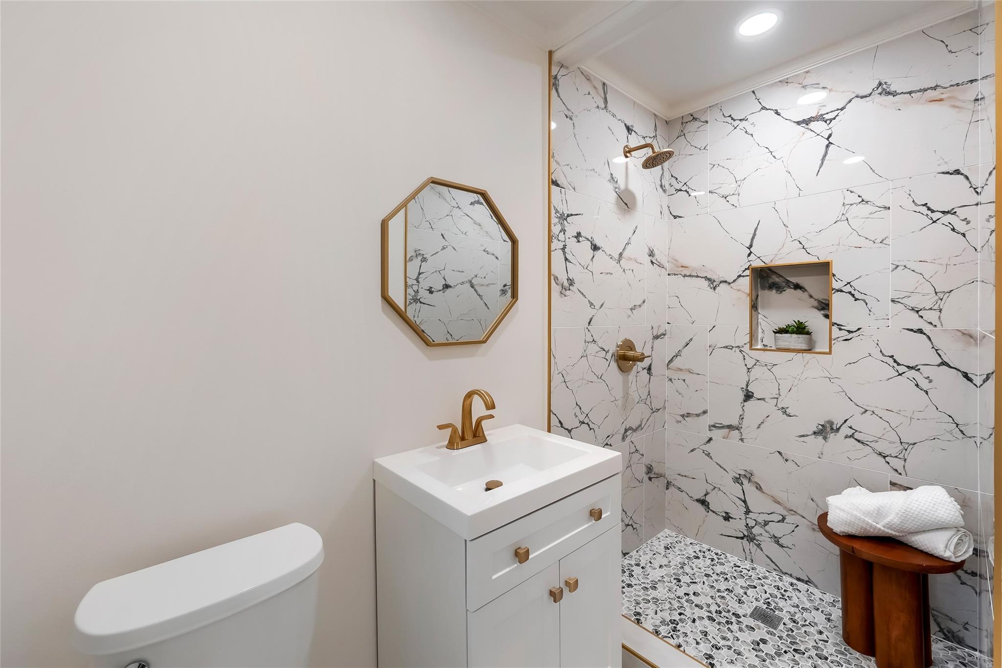 5907 Eureka Dr, Austin, TX 78745