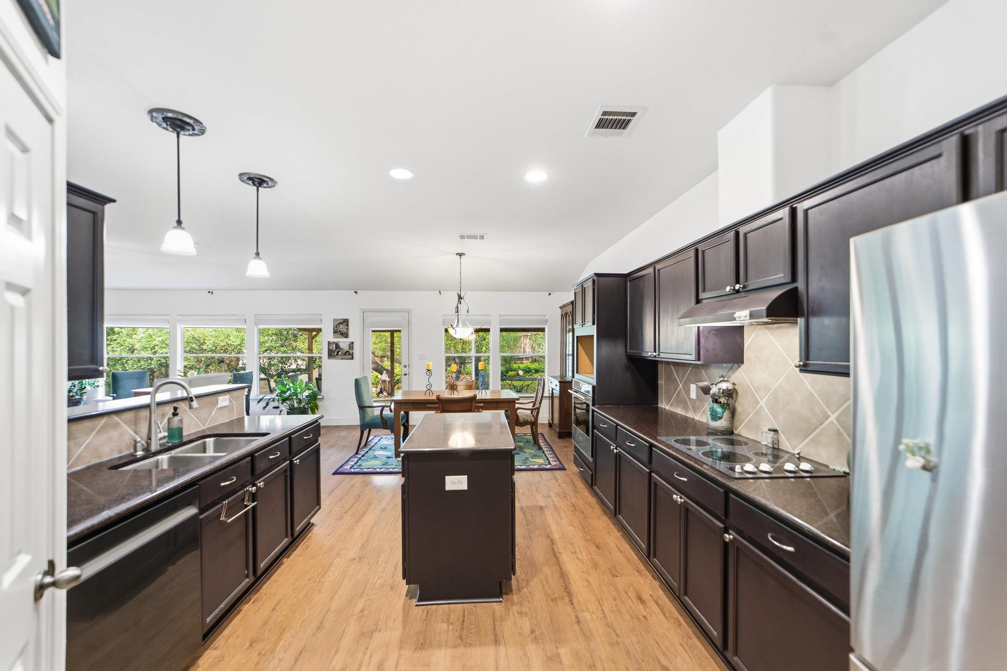 2602 Warren Cv, Lago Vista, TX 78645