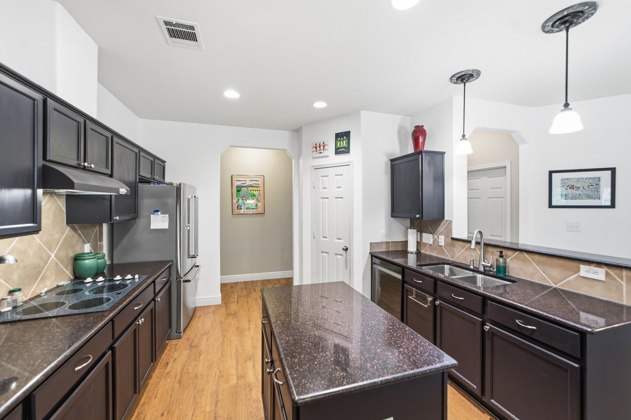 2602 Warren Cv, Lago Vista, TX 78645