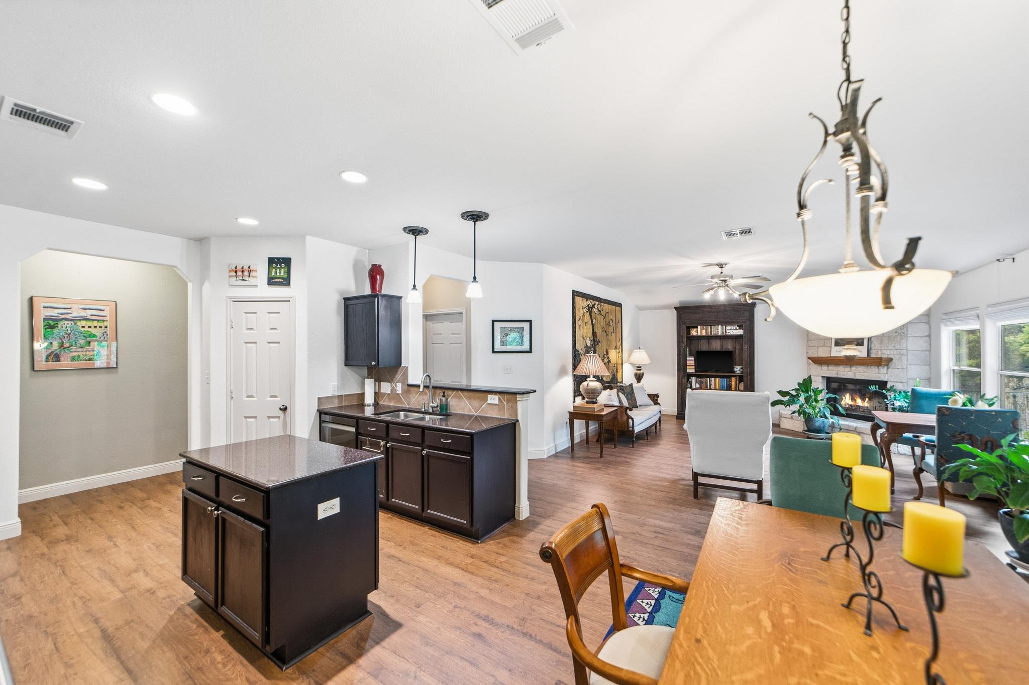 2602 Warren Cv, Lago Vista, TX 78645