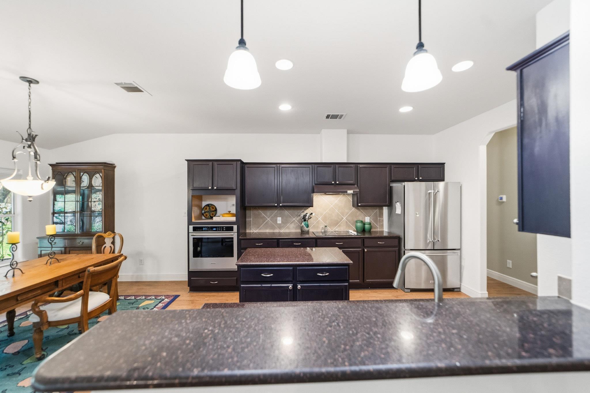 2602 Warren Cv, Lago Vista, TX 78645