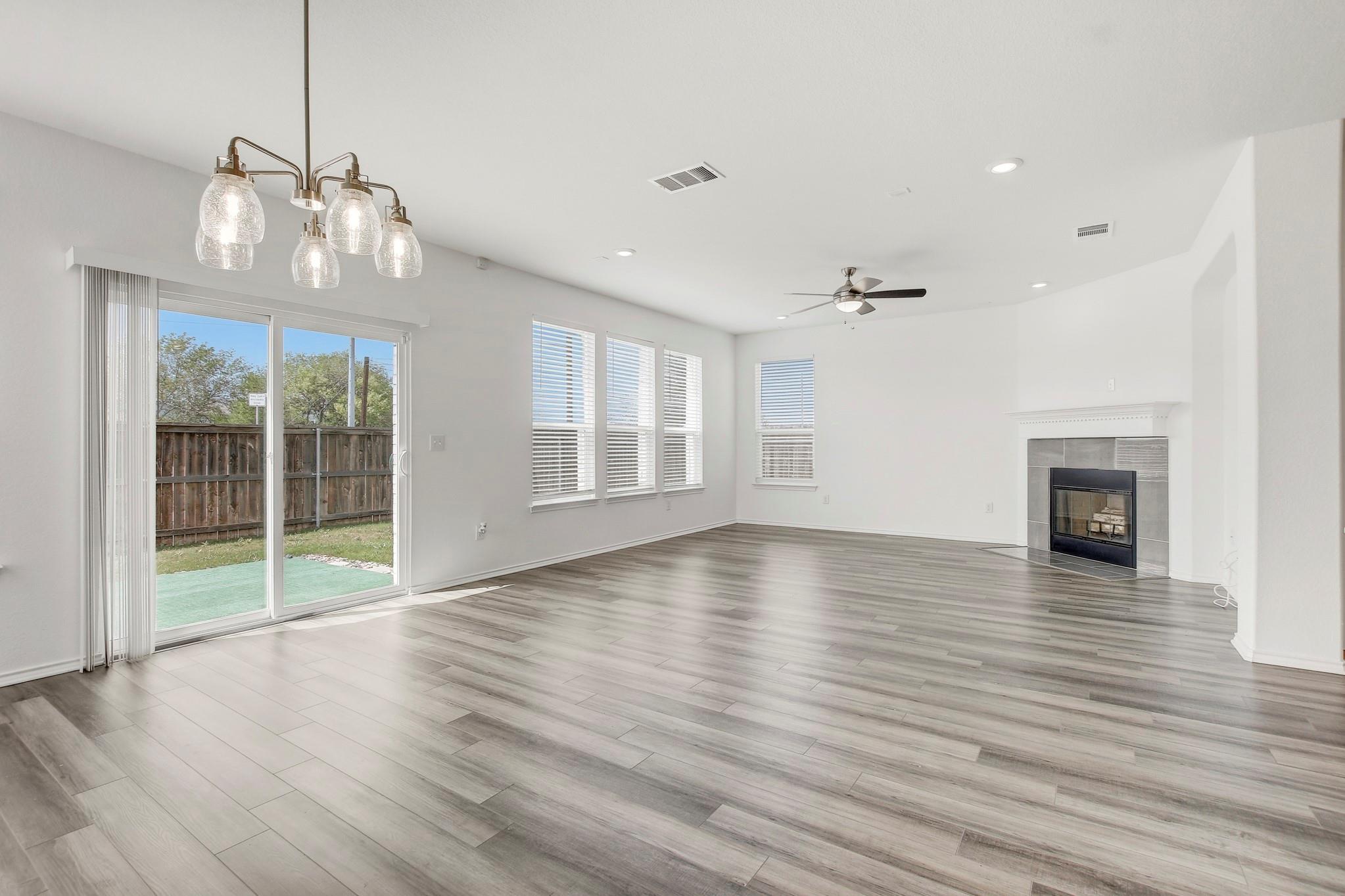 6512 Wagon Spring St, Del Valle, TX 78617