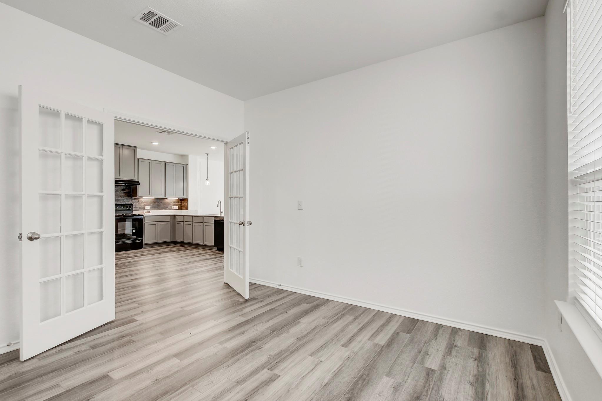 6512 Wagon Spring St, Del Valle, TX 78617