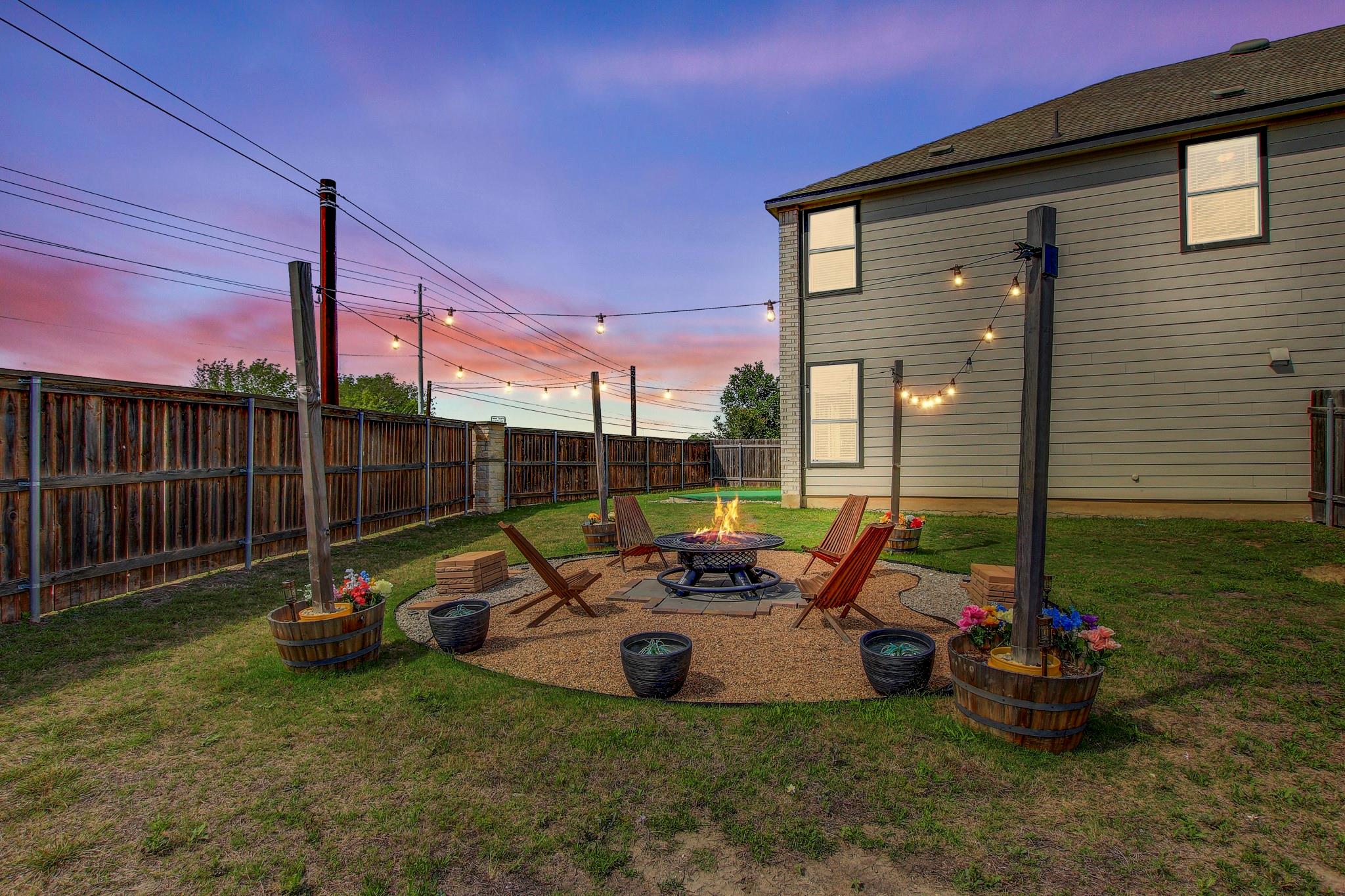 6512 Wagon Spring St, Del Valle, TX 78617