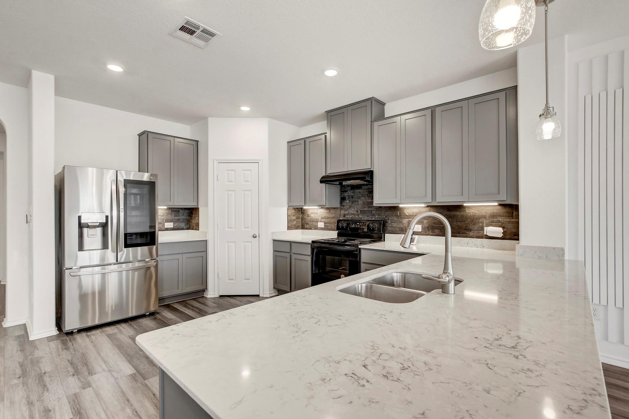 6512 Wagon Spring St, Del Valle, TX 78617