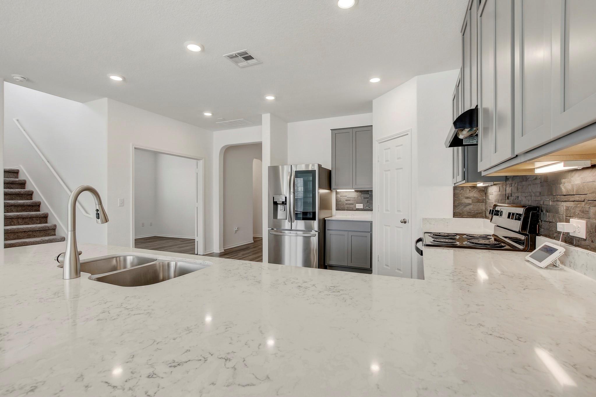 6512 Wagon Spring St, Del Valle, TX 78617