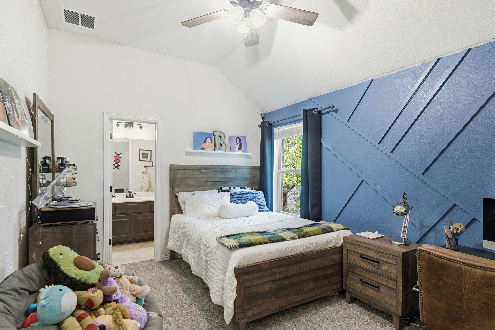 348 Fannin Battleground Ln, Georgetown, TX 78628