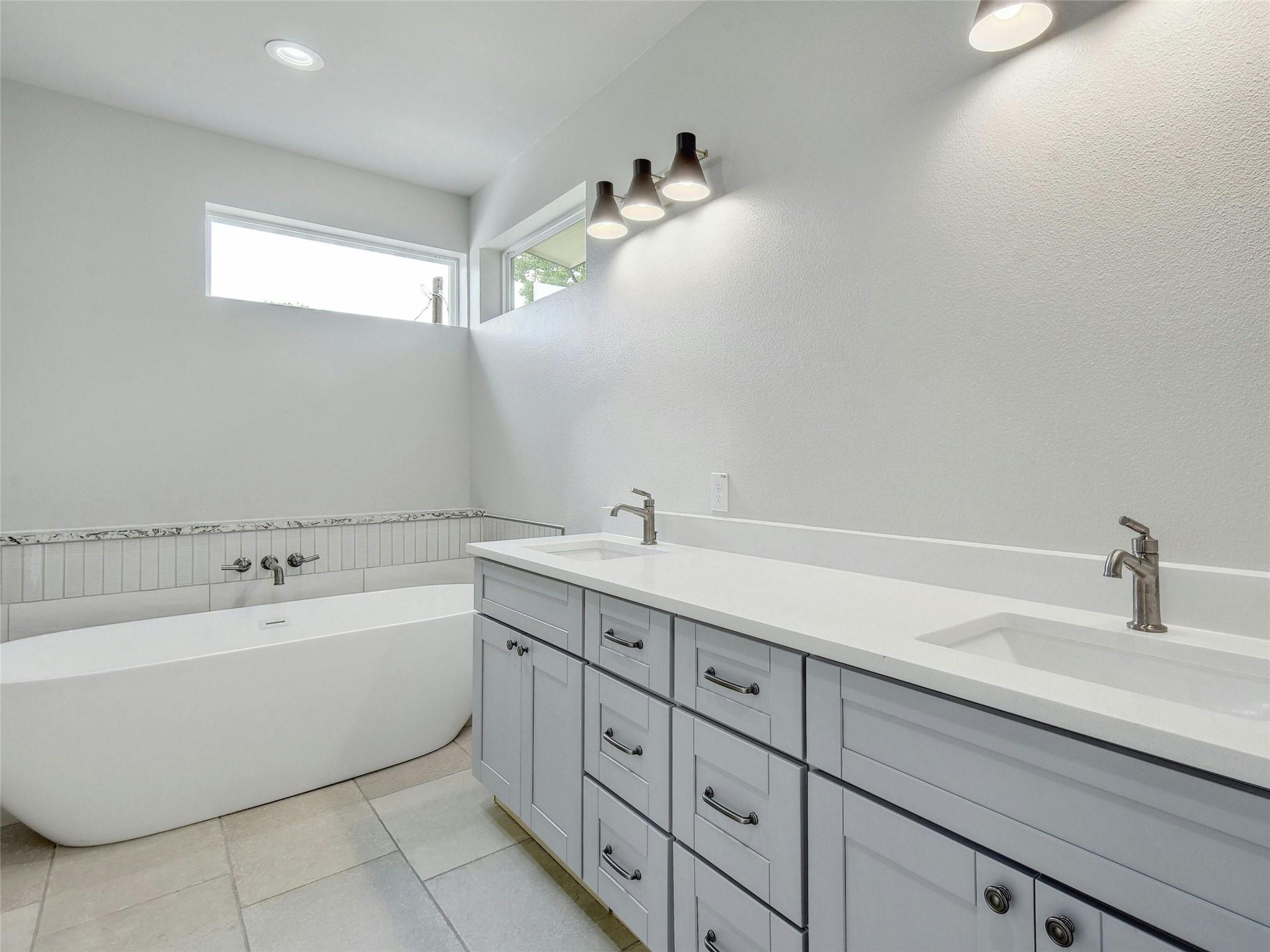 313 Blackson Ave # A, Austin, TX 78752