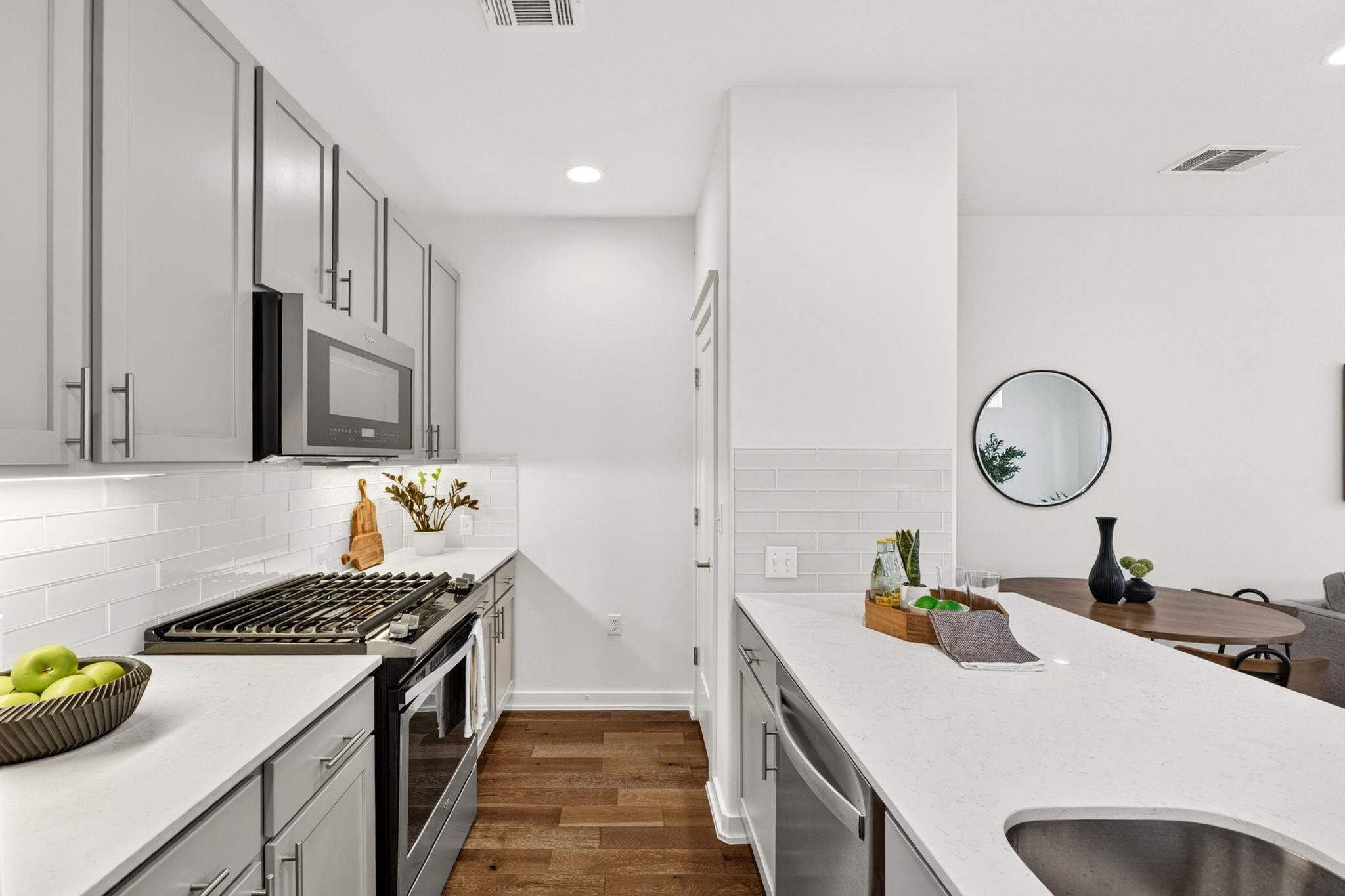 6800 Menchaca Rd # 13, Austin, TX 78745