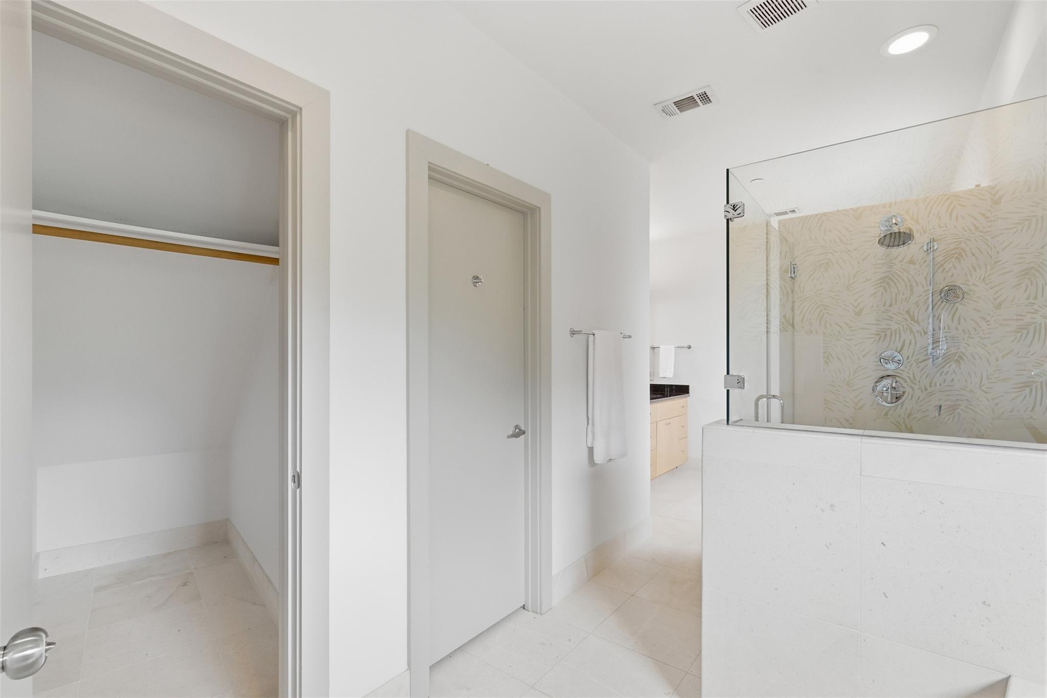 2608 Del Curto Rd # 3, Austin, TX 78704