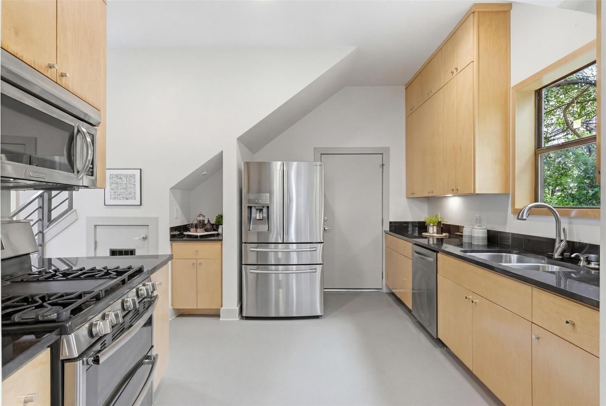 2608 Del Curto Rd # 3, Austin, TX 78704