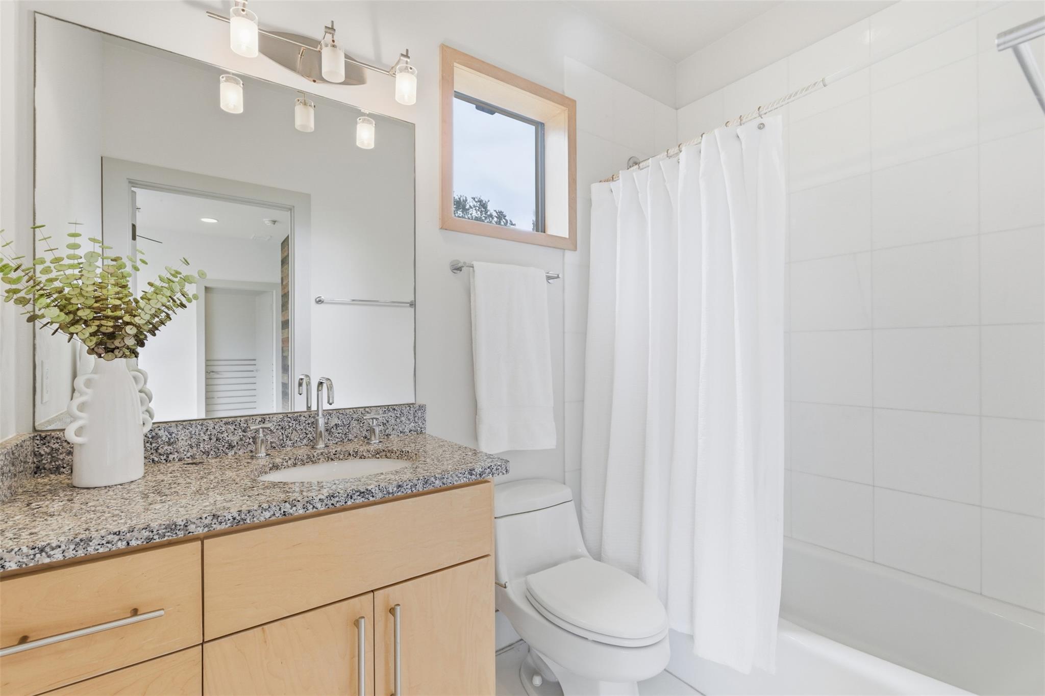 2608 Del Curto Rd # 3, Austin, TX 78704