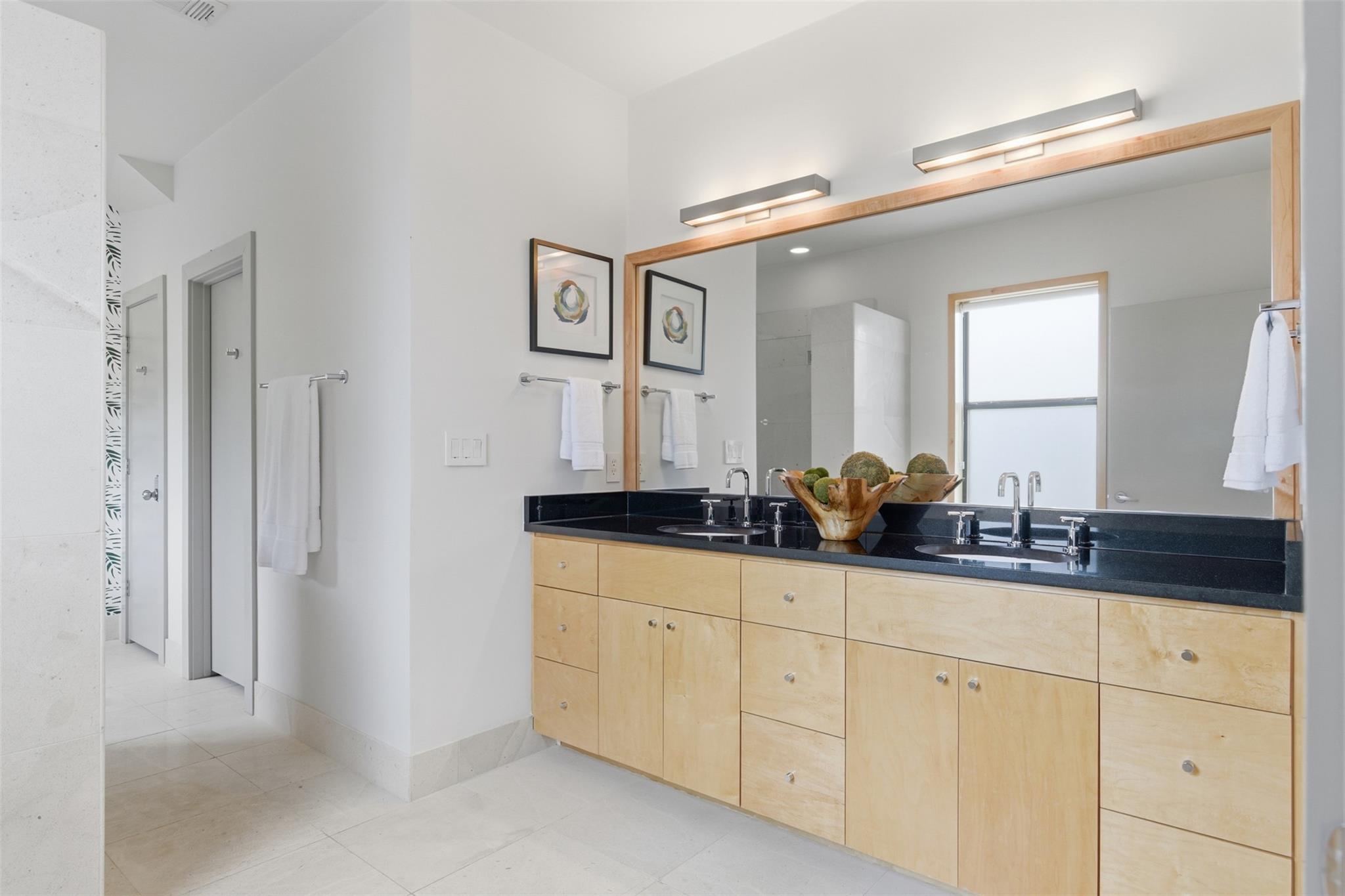 2608 Del Curto Rd # 3, Austin, TX 78704