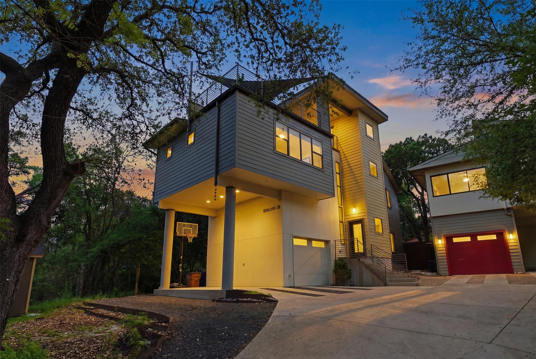 2608 Del Curto Rd # 3, Austin, TX 78704