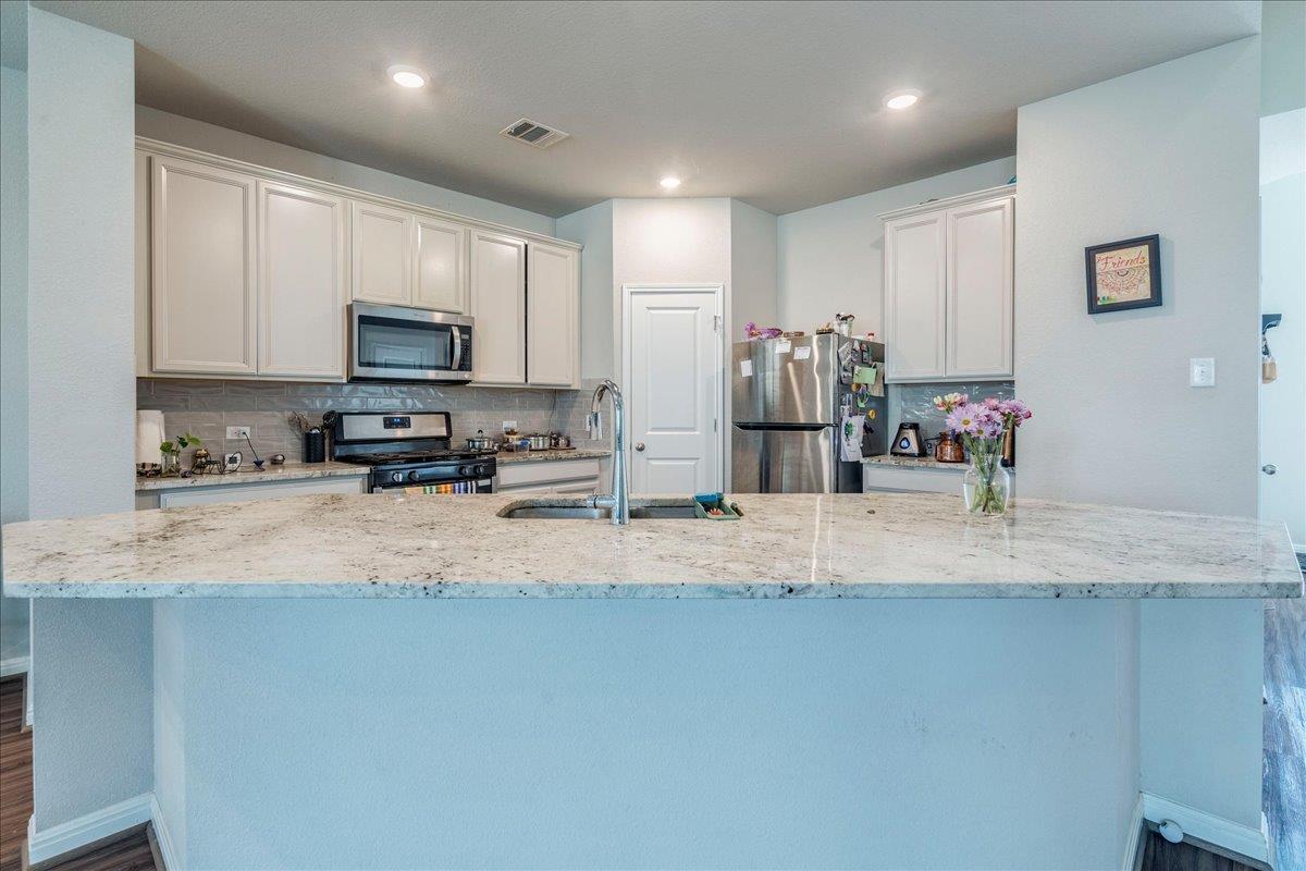 17206 Antioch Ave, Pflugerville, TX 78660