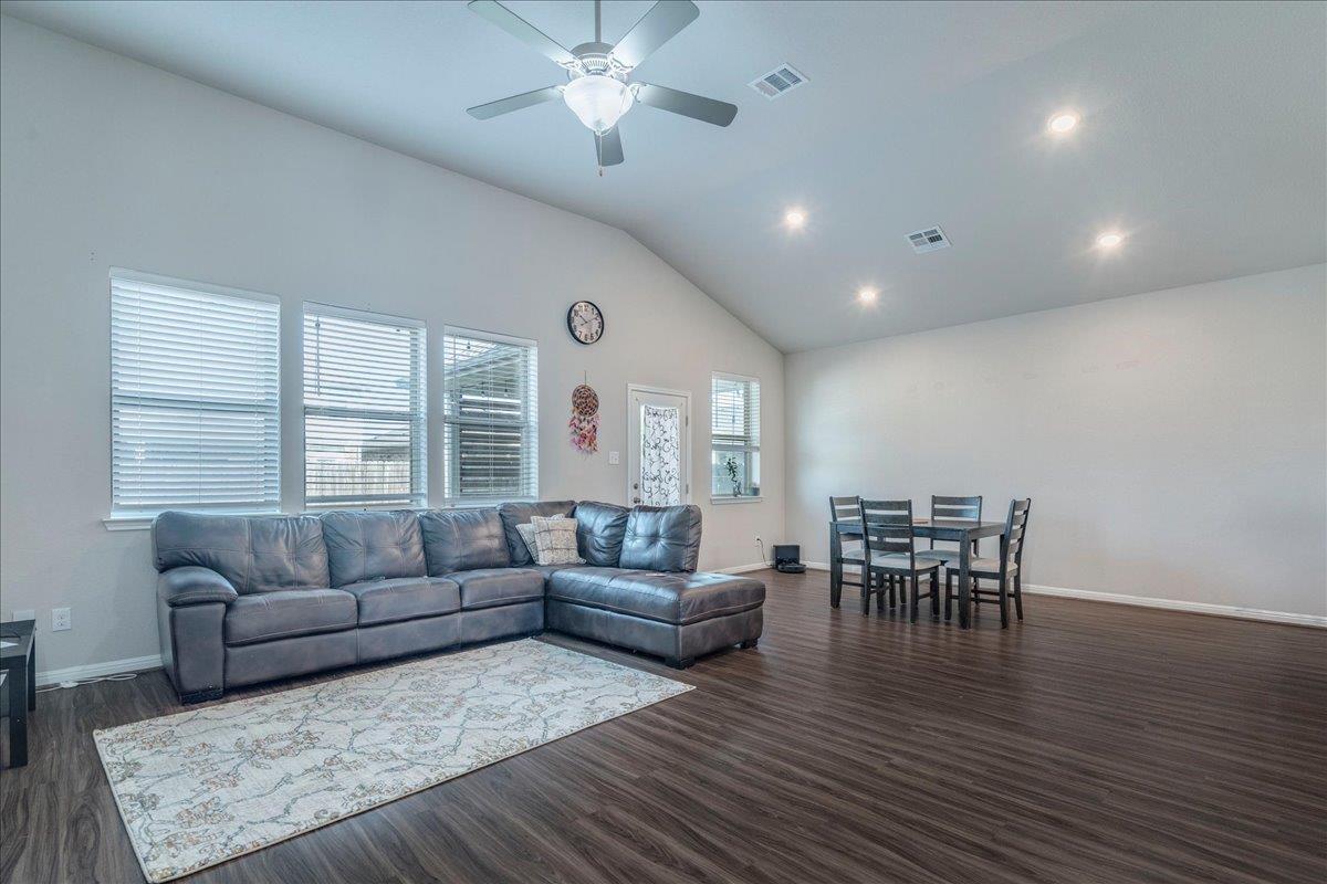 17206 Antioch Ave, Pflugerville, TX 78660