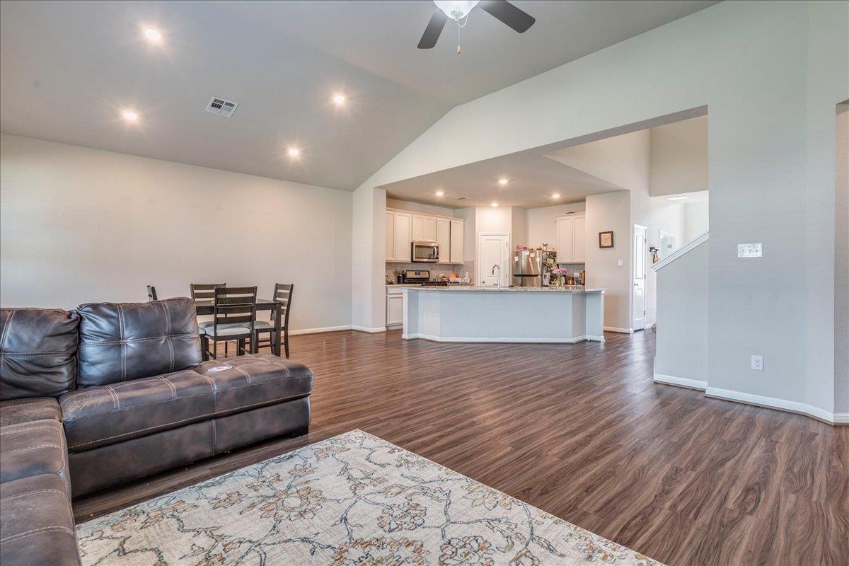 17206 Antioch Ave, Pflugerville, TX 78660