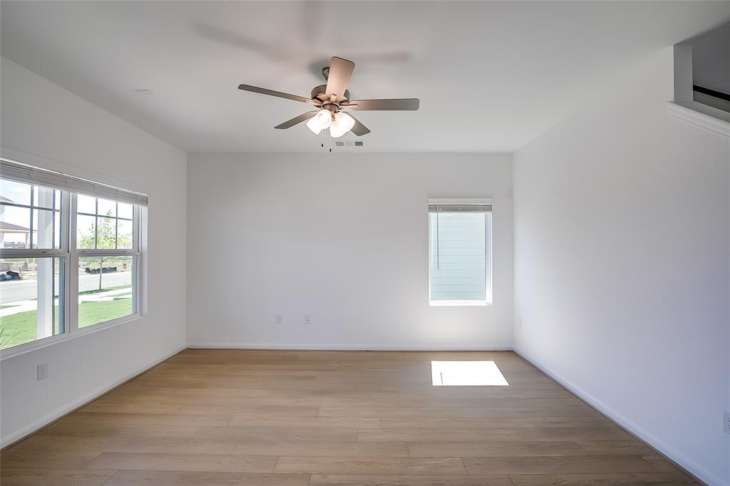 300 Timber Brook Dr, Hutto, TX 78634