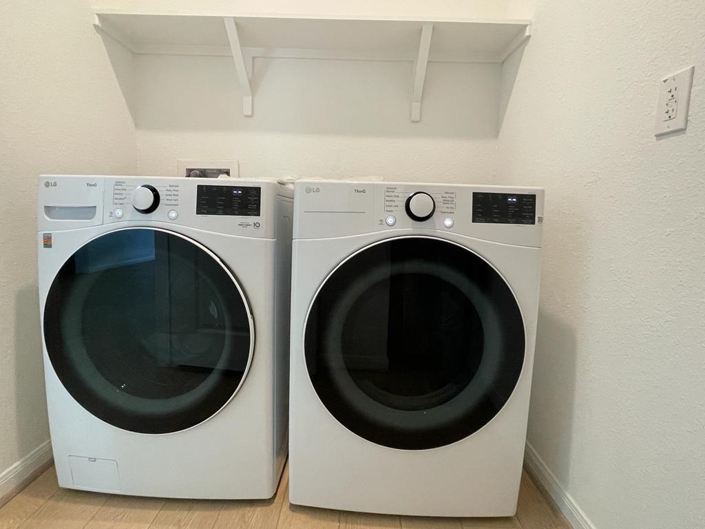 300 Timber Brook Dr, Hutto, TX 78634