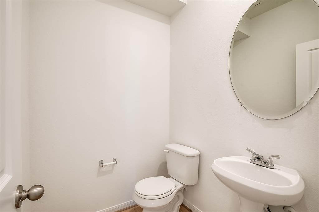 300 Timber Brook Dr, Hutto, TX 78634