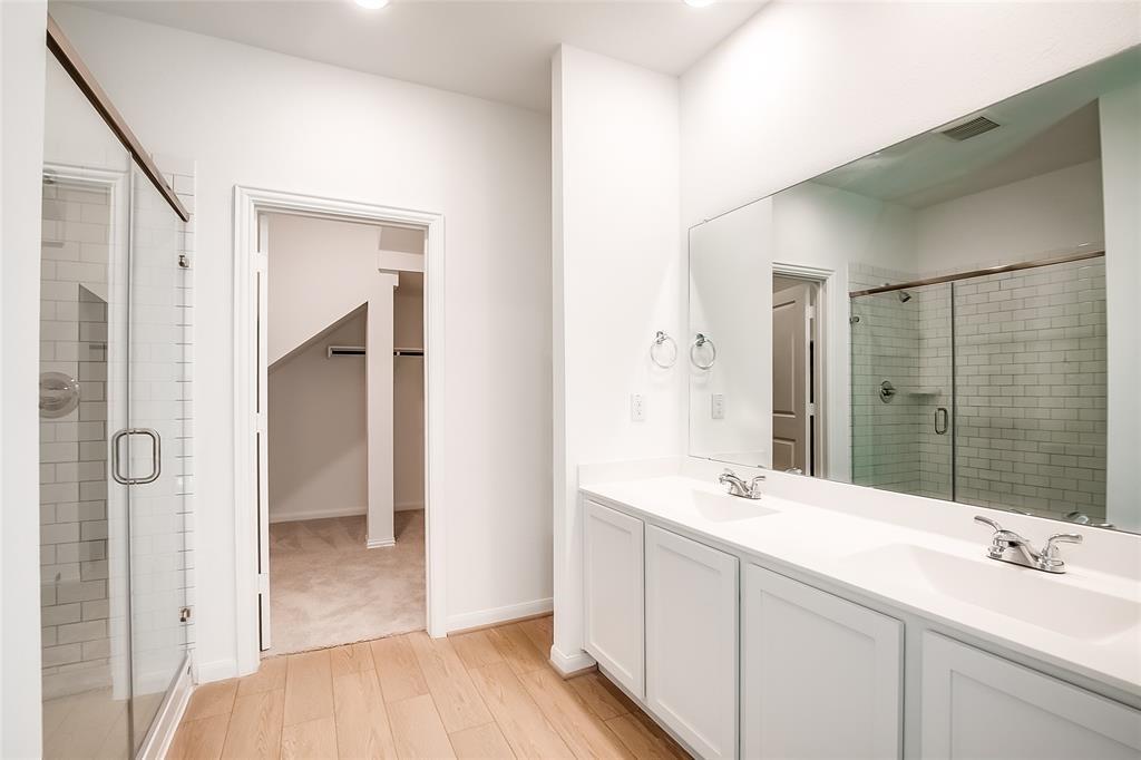 300 Timber Brook Dr, Hutto, TX 78634