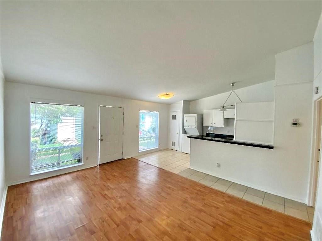 614 W 51st St # 104, Austin, TX 78751