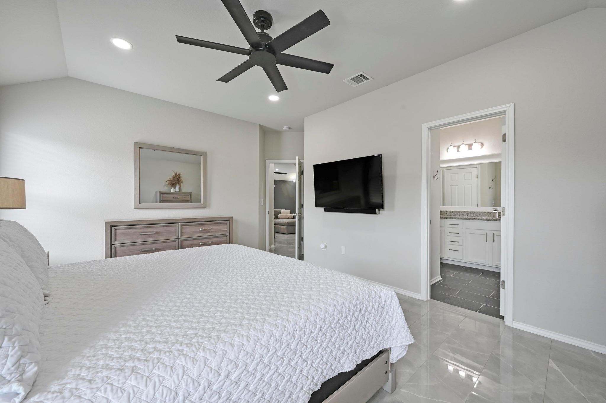 249 Noddy Rd, Buda, TX 78610