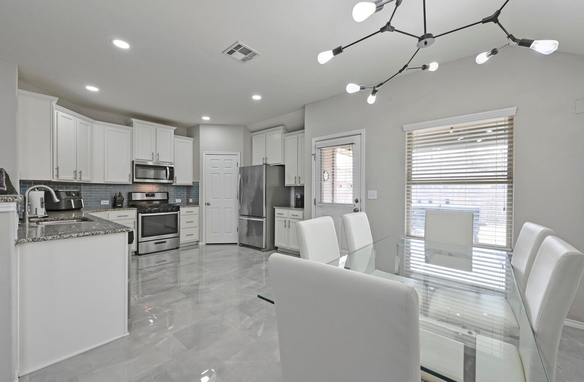 249 Noddy Rd, Buda, TX 78610