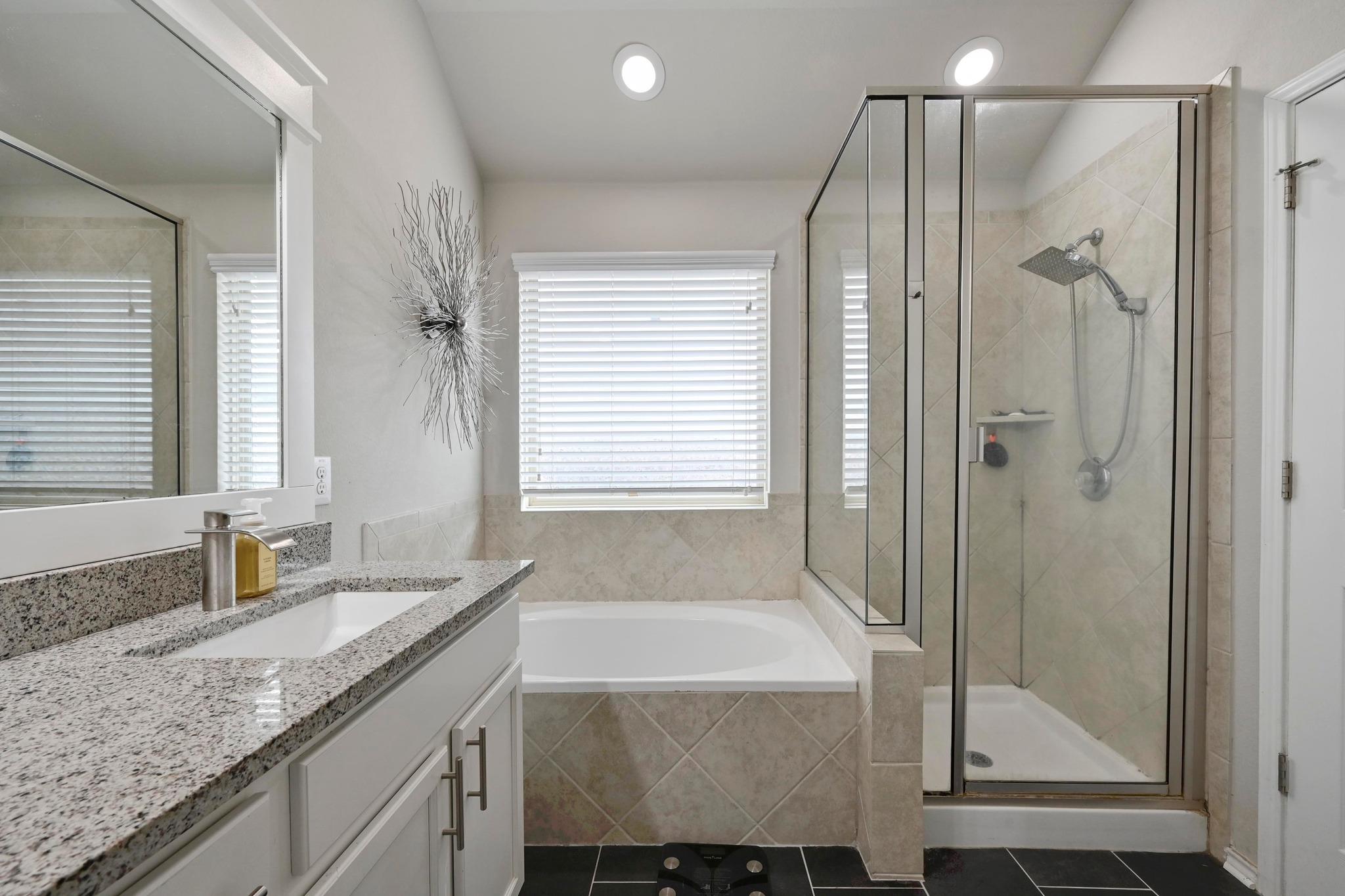 249 Noddy Rd, Buda, TX 78610