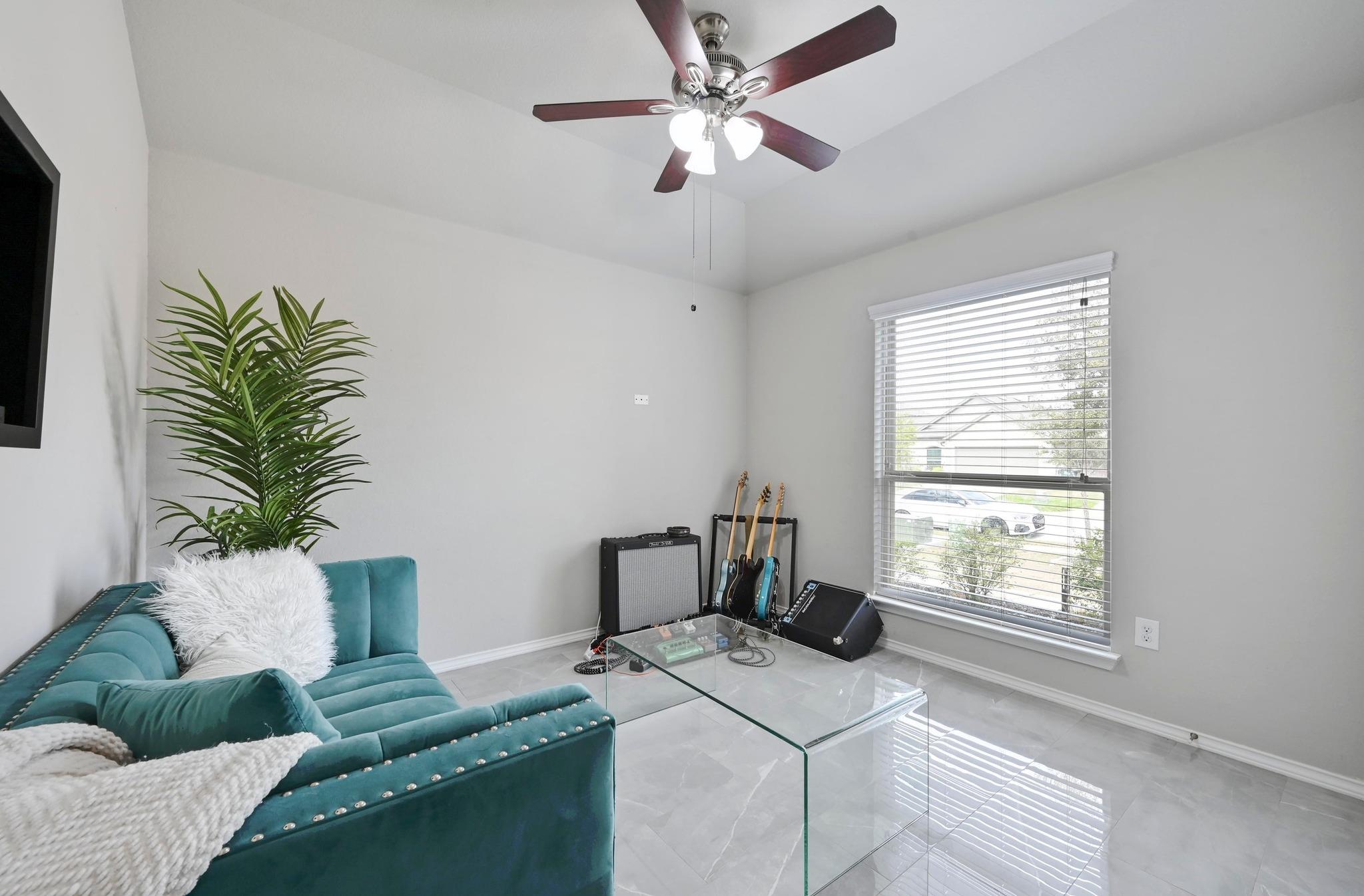 249 Noddy Rd, Buda, TX 78610