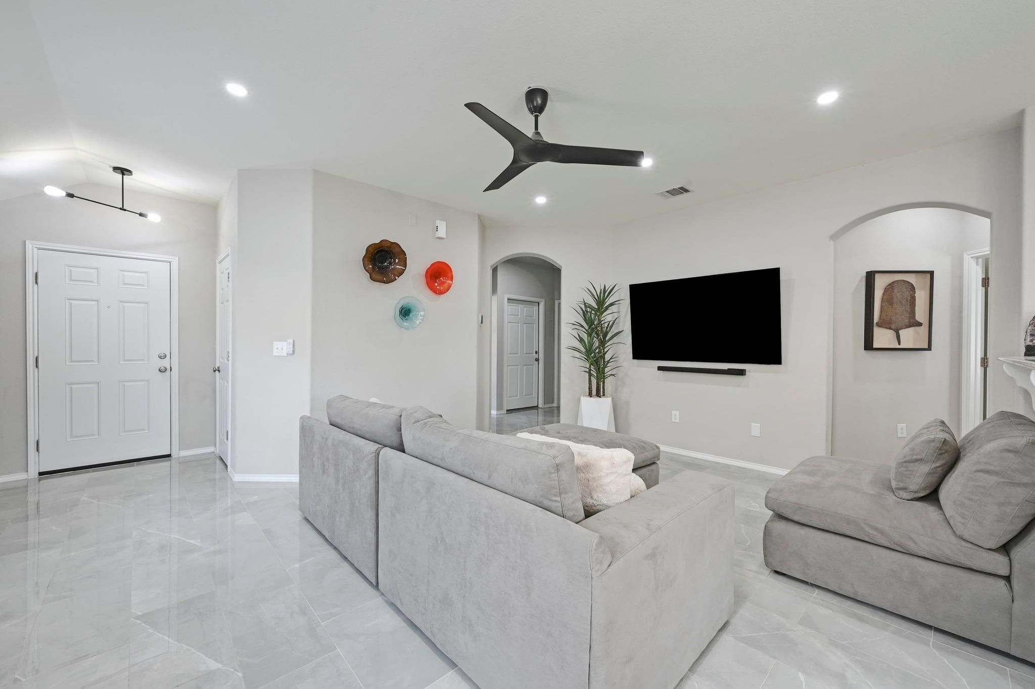 249 Noddy Rd, Buda, TX 78610