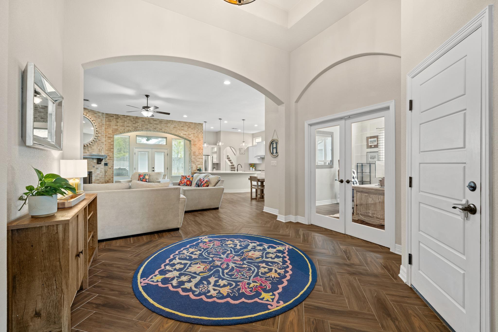 452 Pienza Dr, Georgetown, TX 78628