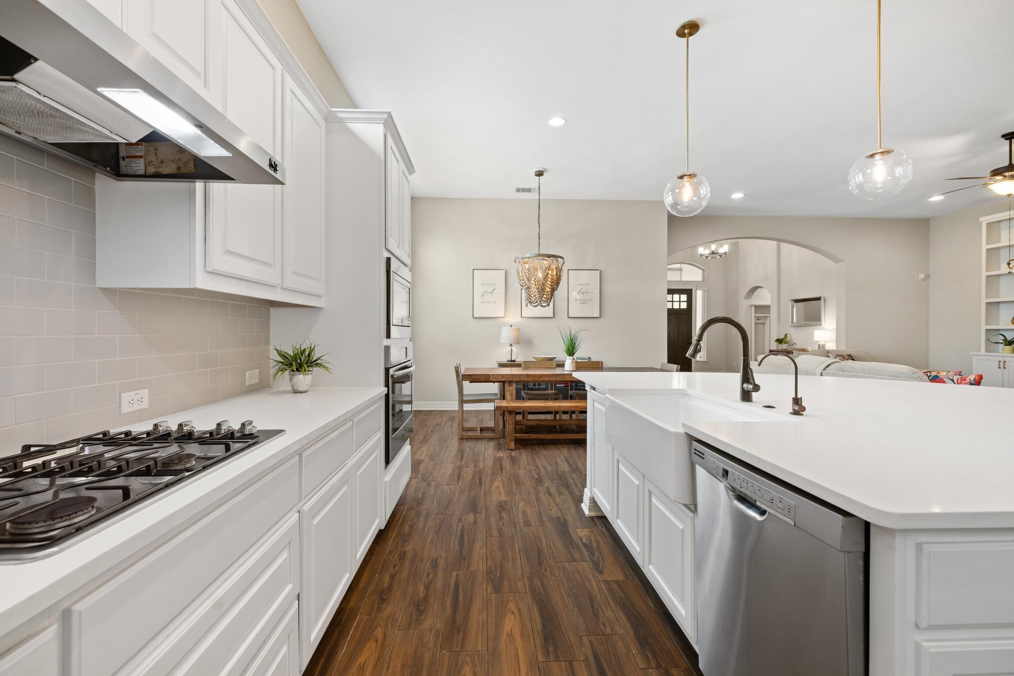 452 Pienza Dr, Georgetown, TX 78628