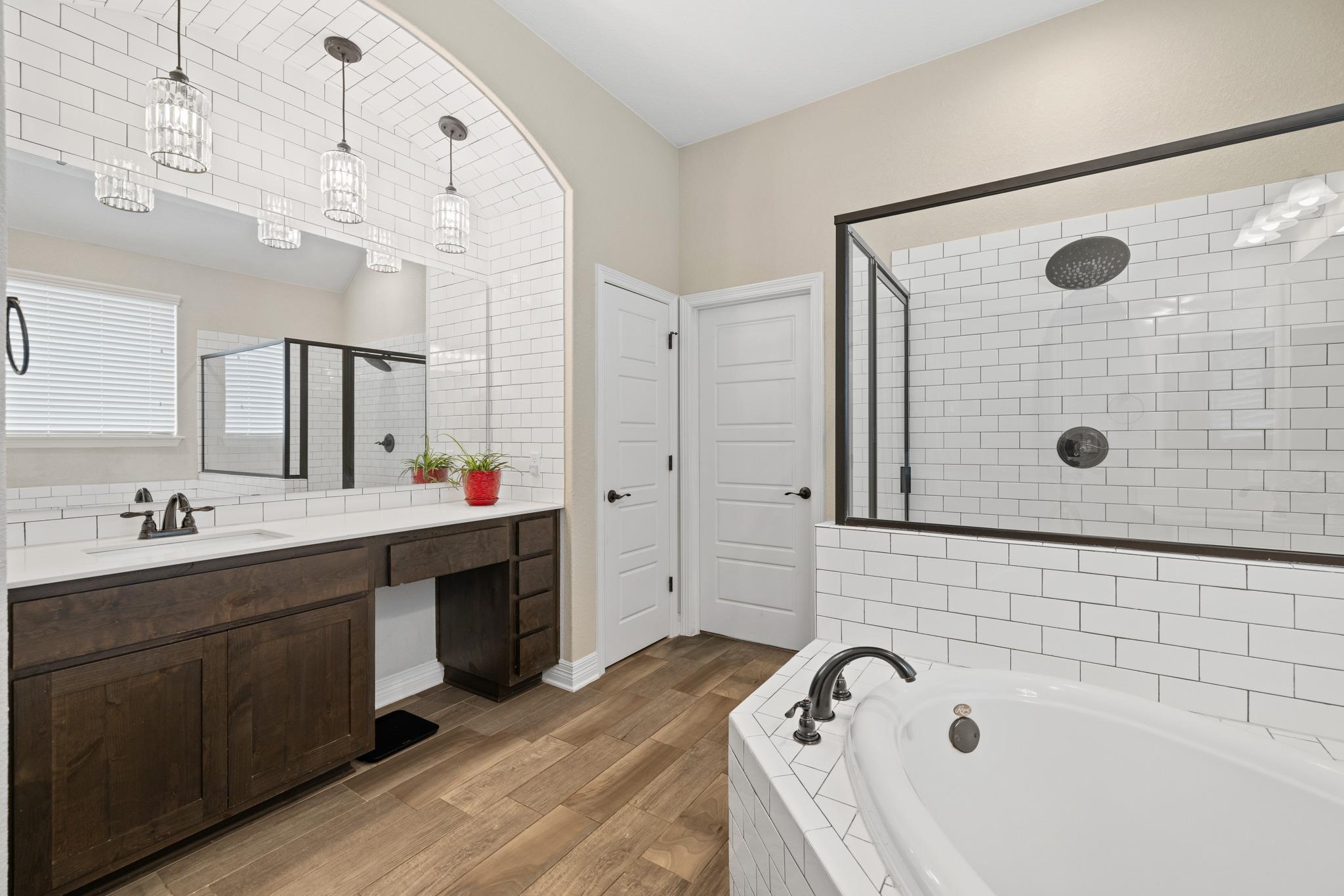 452 Pienza Dr, Georgetown, TX 78628