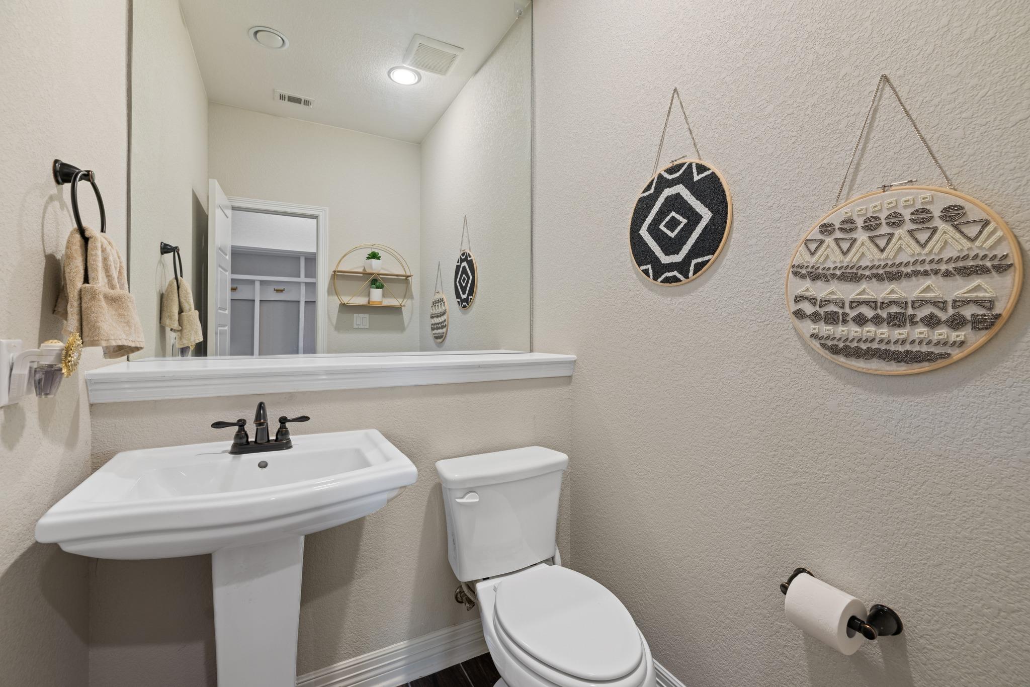 452 Pienza Dr, Georgetown, TX 78628