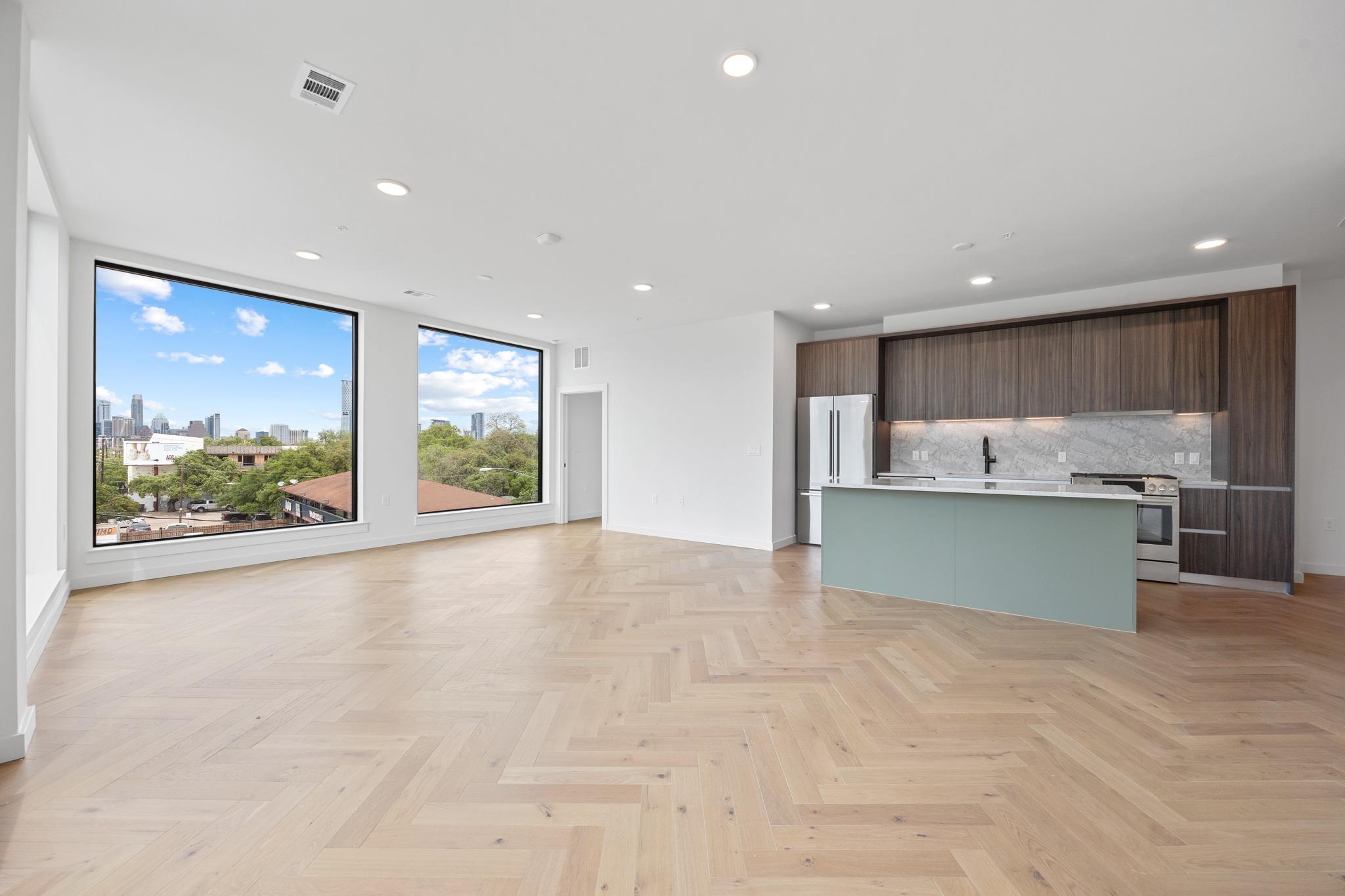 2209 S 1st St # 310, Austin, TX 78704