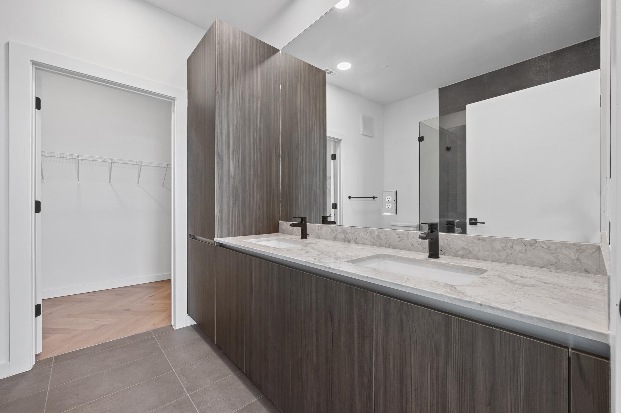 2209 S 1st St # 310, Austin, TX 78704